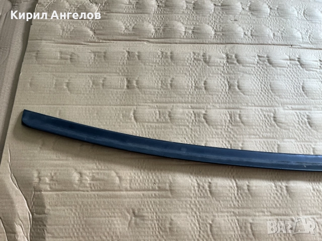 Лип за багажника на BMW E46 Седан (гумен), снимка 2 - Части - 51664194