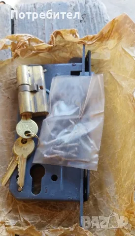 брави и шилдове. Нови. 6 броя. 