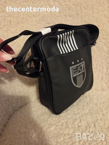 Черна гумирани чанта , снимка 3 - Чанти - 53725613