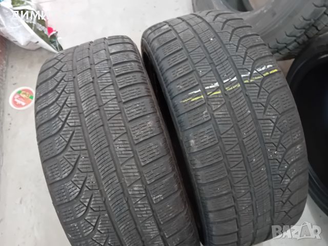 2бр.зимни гуми Pirelli 245 40 19 dot4022 цената е за брой!, снимка 1 - Гуми и джанти - 45875719