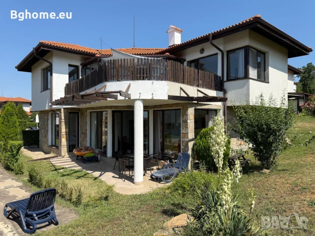 Просторна двуетажна къща в Бей Вю /Bay view villas, Кошарица