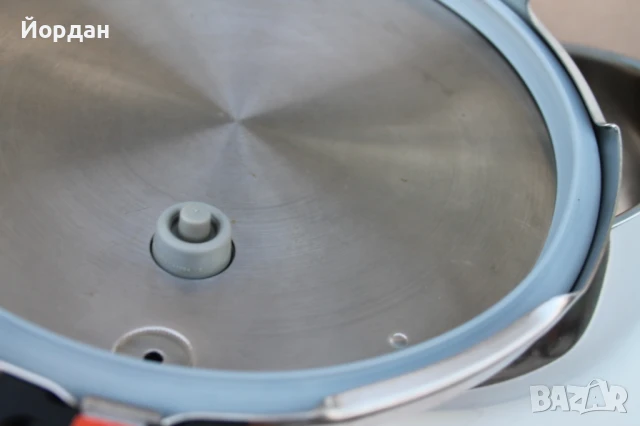 Немска тенджера под налягане ''WMF'' , снимка 13 - Съдове за готвене - 50584980