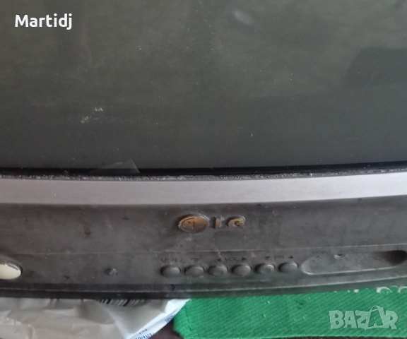 LG televisor ot 2000 godina raboti