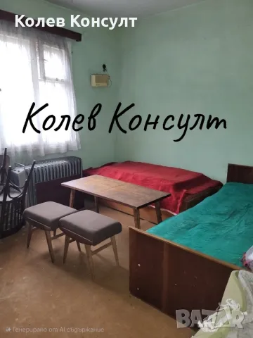 Продавам триетажна къща, снимка 11 - Къщи - 48673958