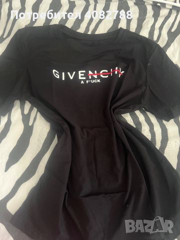 Дамска тениска Givenchy, снимка 1 - Тениски - 46291833