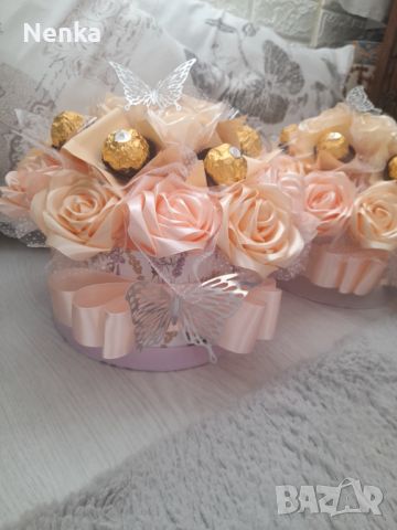 Кутии със сатенени рози и бонбони , снимка 2 - Декорация за дома - 45723776