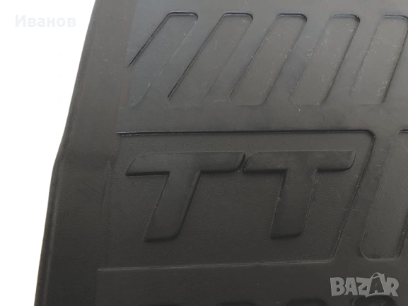 Комплект Оригинални гумени стелки за предната част на автомобил Audi A3 (8P) или Audi TT (8J), снимка 4 - Аксесоари и консумативи - 54053117