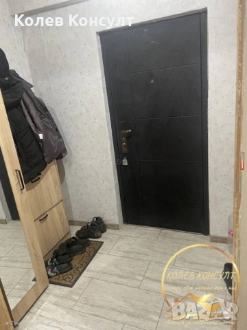 Двуетажна къща село Върбица, снимка 13 - Къщи - 53592983