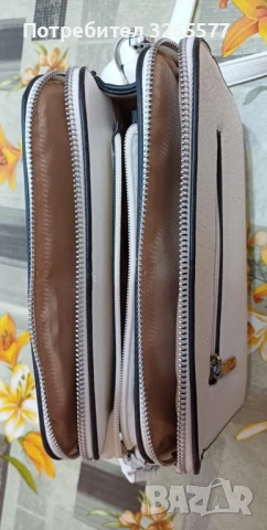 Дамска чанта през рамо, снимка 3 - Чанти - 50928927