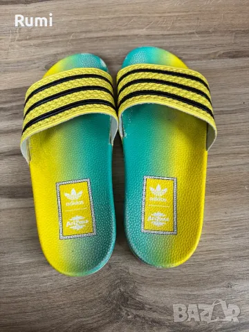 Оригинални цветни черни чехли adidas Adilette ! 42 н, снимка 6 - Мъжки чехли - 49512155