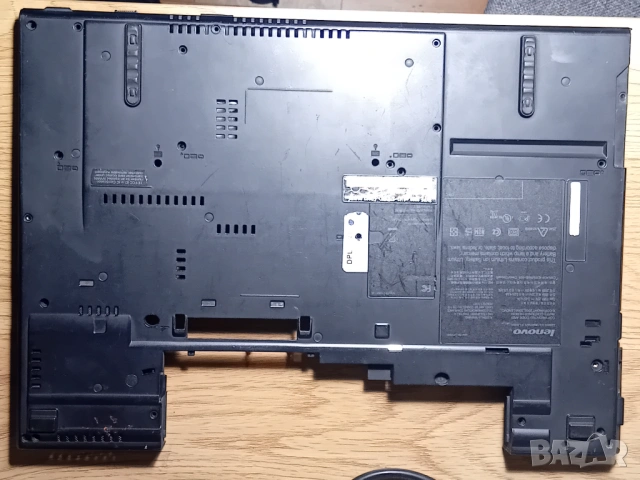 ​Долен корпус (Base Cover) и Магнезиева рамка (Structure Frame) за Lenovo ThinkPad T500, снимка 4 - Части за лаптопи - 53576031
