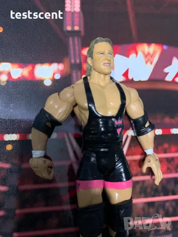 Екшън фигура WWE Owen Hart Classic Superstars Jakks Custom Made Ruthless Aggression Оуен Харт, снимка 2 - Други - 48362500