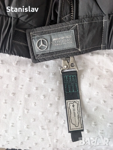 Adidas Bad Bunny X Mercedes - Amg Petronas Formula One Team Jacket, снимка 5 - Спортни дрехи, екипи - 53933934