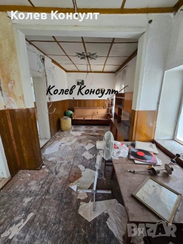 Продавам двуетажна къща в село Горски Извор , снимка 9 - Къщи - 51411221