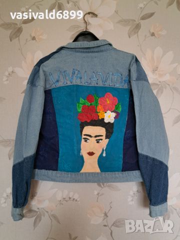 Ръчно рисувано дънково яке Frida Kahlo, снимка 3 - Якета - 46128648