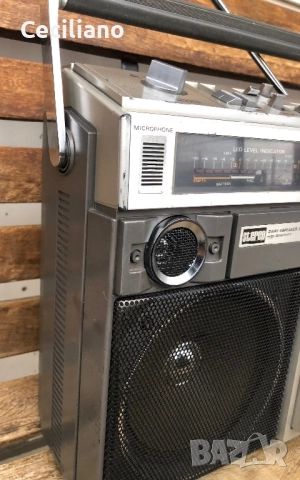 Радиокасетофон Hitachi TRK 8190E, снимка 6 - Радиокасетофони, транзистори - 52788971