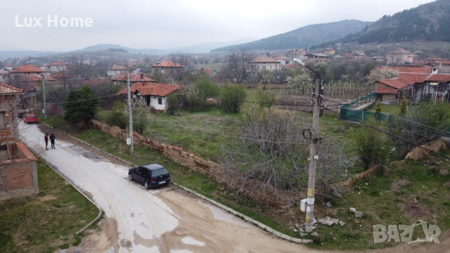 Къща в Хисаря с двор, снимка 3 - Къщи - 52438833