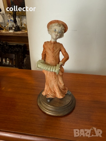 Италианска порцеланова фигура на Capodimonte. №7388, снимка 7 - Колекции - 51886916