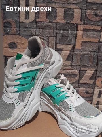 Нови дамски маратонки 