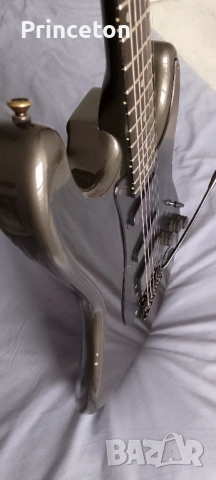 Продавам корейска електрическа китара "Session Stage Series ST Style Pewter Grey"   , снимка 6 - Китари - 53451658