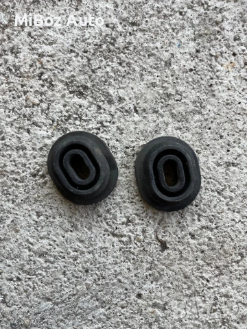 Тампон закрепване радиатор Фолксваген Голф 5 6 VW Golf VAG, снимка 5 - Части - 50815252