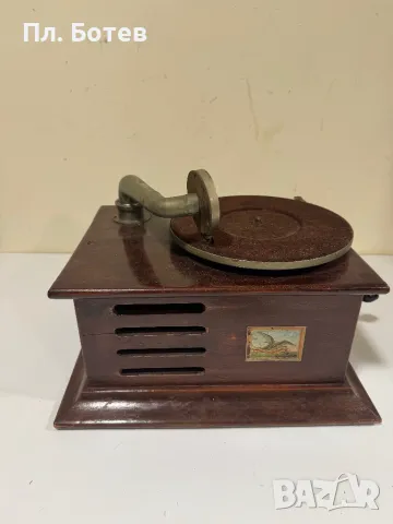 Много рядък грамофон