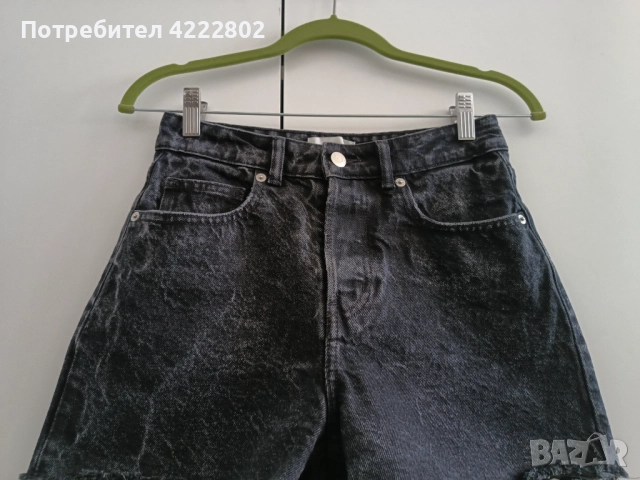 Дамски къси дънки H&M, снимка 2 - Дънки - 51583094