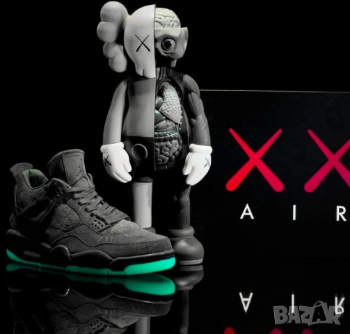 лимитирани Air Jordan 4 Retro x KAWS номер 43 ,5-44 оригинални маратонки , снимка 2 - Маратонки - 53728324