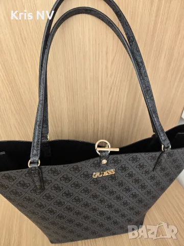 Дамска чанта Guess, снимка 3 - Чанти - 47846369