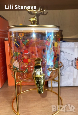 Стъклен диспенсър за напитки 2.6 L с коледен дизайн и златиста стойка. , снимка 2 - Декорация за дома - 52921192