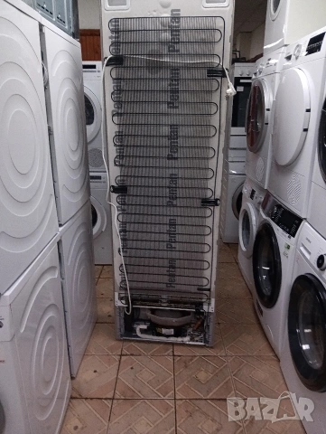 Като нов иноксов комбиниран хладилник с фризер Бош Bosch A+++ с две години гаранция!, снимка 3 - Хладилници - 53881498