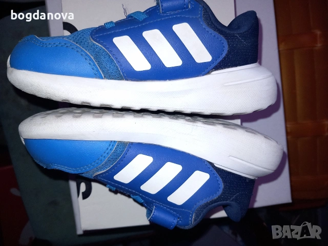 Adidas, оригинални маратонки за момче