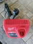 Milwaukee M12 зарядно, снимка 2