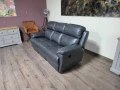 Тъмно сив кожен диван тройка с ръчен релаксиращ механизъм, снимка 10
