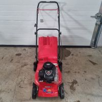 Немска косачка briggs stratton, снимка 1 - Градинска техника - 45109971