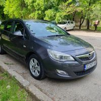 Opel Astra J 1.7tdci 110k.с. 2011г., снимка 6 - Автомобили и джипове - 45494816