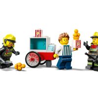 LEGO® City Fire 60375 - Пожарна команда и пожарникарски камион, снимка 3 - Рисуване и оцветяване - 45614299
