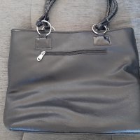 Дамска чанта черна, снимка 2 - Чанти - 45023777