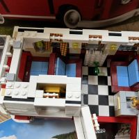 LEGO 10220 Creator Expert Volkswagen T1 Camper Van, снимка 5 - Колекции - 45637204