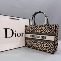 Dior дамска чанта, снимка 4 - Чанти - 45088709