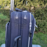 Bonny твърд куфар с две колелца и телескопична дръжка, снимка 2 - Куфари - 44996883