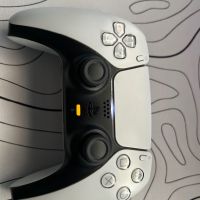 Продавам Ps5 controller!!, снимка 1 - PlayStation конзоли - 45224177