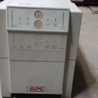 APC Smart UPS 1250VA, снимка 3 - UPS захранвания - 45232579