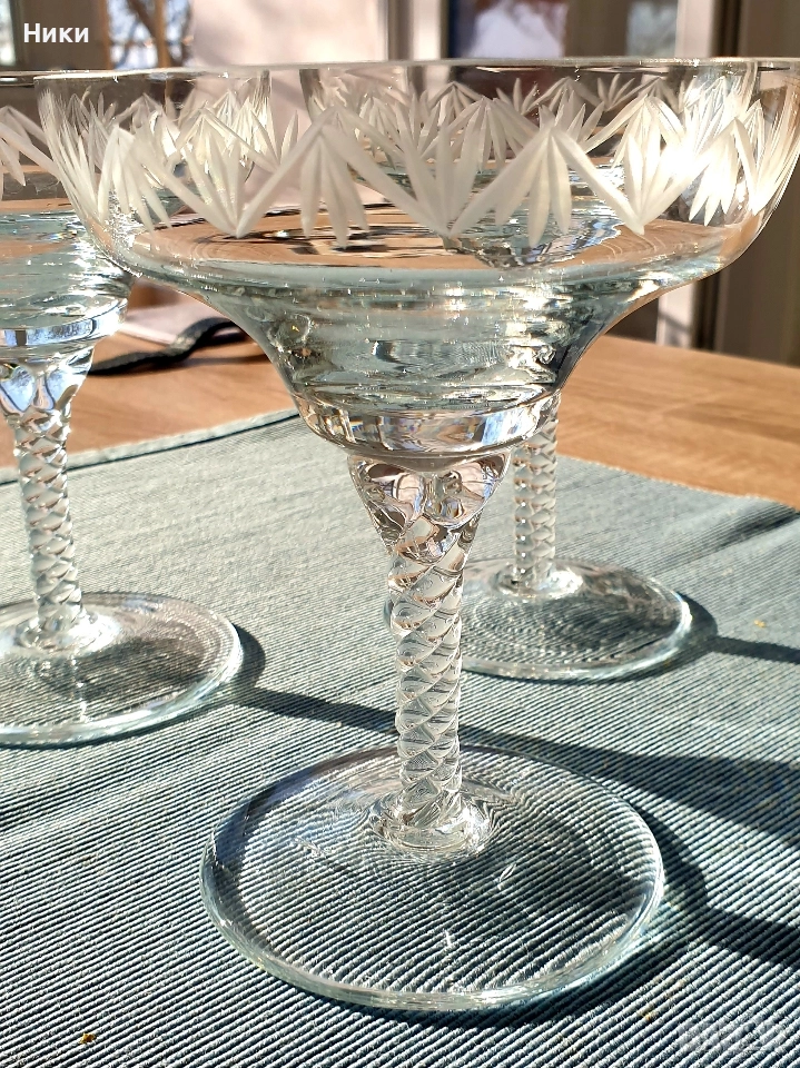 Стъклени чаши за шампанско , снимка 1