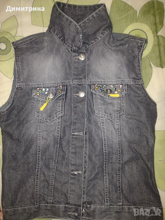 Уникален дамски дънков елек, снимка 1