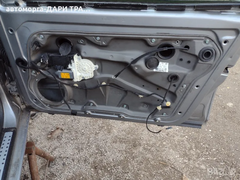 Стъкло-повдигач за Фолксваген Голф 4/Бора преден десен(пасажерска)страна за 5-врати, снимка 1