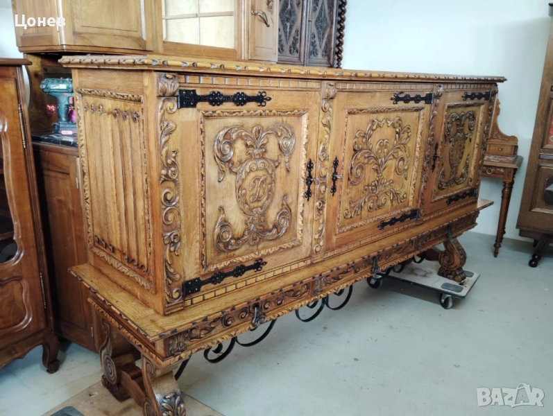 Бюфет в ренесансов стил, снимка 1