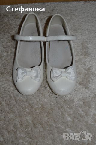 Бели обувки 35 номер, снимка 1 - Детски обувки - 45797333