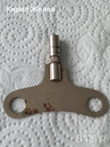 Ключ за стенен часовник 53353, снимка 3 - Антикварни и старинни предмети - 53137528