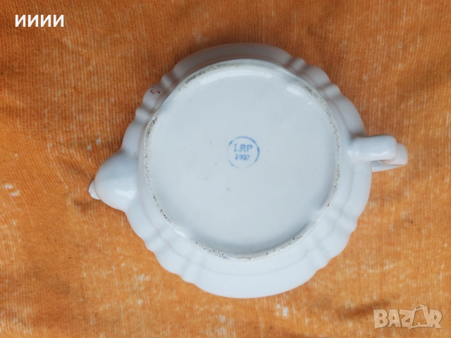 Стар порцеланов чайник, снимка 3 - Антикварни и старинни предмети - 53419722